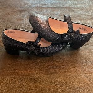 Girls dress shoes size 3